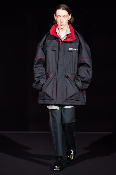 Look 46